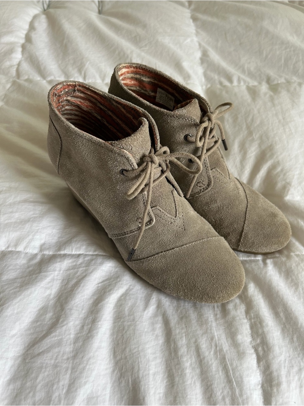 Tom’s Women's Suede Lace-Up Ankle Bootie in Taupe